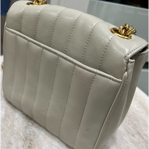 Saint Laurent Vicky Monogram YSL
Small Bag Size: 6.9" w × 5.9" h x 2.8" d I - Picture 12 of 12